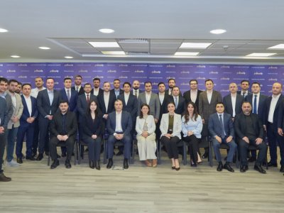 Maliyyə naziri &ldquo;Yüksəliş&rdquo; müsabiqəsinin qalibləri ilə görüşüb