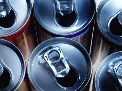 16 yaşdan kiçiklərə enerji içkisi satışı dayandırıla bilər