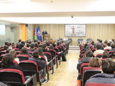 Azərbaycan Universitetində Xocalı soyqırımı qurbanlarının xatirəsi anılıb