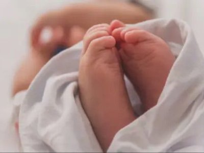 10‑cu sinif şagirdi imtahan zamanı uşaq dünyaya gətirdi