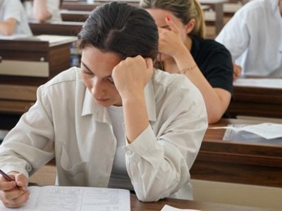 Ali məktəblərə müraciət edənlərin sayında REKORD - illər üzrə STATİSTİKA