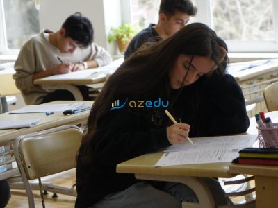 Buraxılış imtahanında səs problemi: abituriyentlər dinləmə tapşırıqlarını eşitməyib?