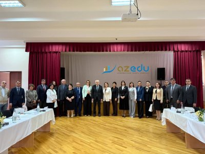 Bakı məktəbində ictimai müzakirələr - FOTOLAR