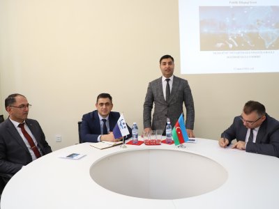 LDU-da &ldquo; Elm günü&rdquo;nə həsr olunmuş Dəyirmi masa keçirilib