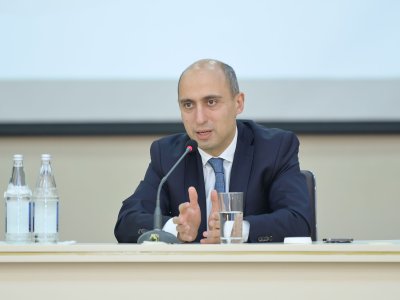 Elm və Təhsil naziri&nbsp;liderlik mövzusunda təcrübəsini bölüşüb