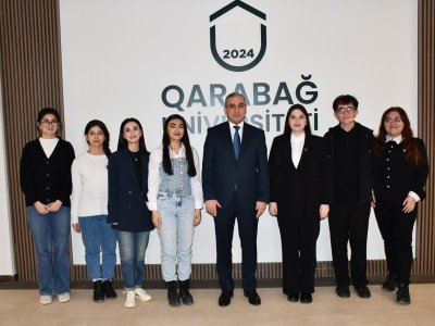 Rektor beynəlxalq müsabiqələrdə iştirak edəcək komandaları ilə görüş keçirib