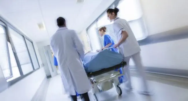 Müəllim və qızı zəhərlənərək ölüb