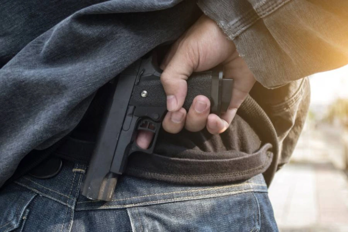 Məktəbdə&nbsp;insident:&nbsp;şagird müəllimə&nbsp;atəş AÇIB