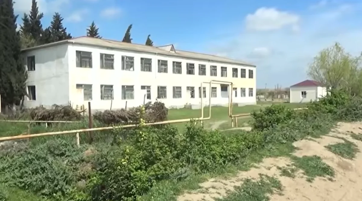 Biləsuvarda məktəblərin birləşdirilməsi ciddi narazılıq yaratdı