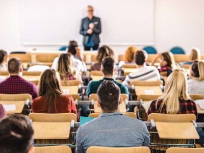 Özəl ali məktəblərdə pedaqoji ixtisaslar ləğv oluna bilər -&nbsp;&ldquo;Fəaliyyətləri risk altındadır&rdquo;