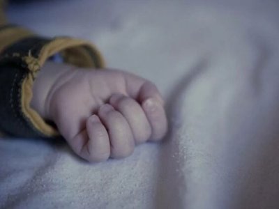 Fransada 9 yaşlı uşaq mikroavtobusdan xilas edildi