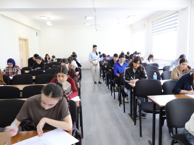 LDU-da zona fənn olimpiadası keçirilib