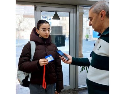 Paytaxt məktəbində YENİLİK:&nbsp;Davamiyyət QR kodla yoxlanılır