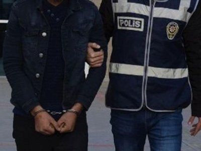 Məktəbə hücumla bağlı mesajlar: şagird saxlanıldı