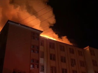 Lisey yataqxanasında yanğın: 46 şagird təxliyə edildi