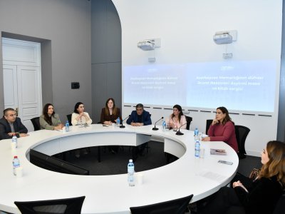 ADNSU-da&nbsp;dəyirmi&nbsp;masa və kitab sərgisi keçirilib