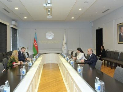 Emin Əmrullayev Yunanıstan səfiri ilə görüşüb