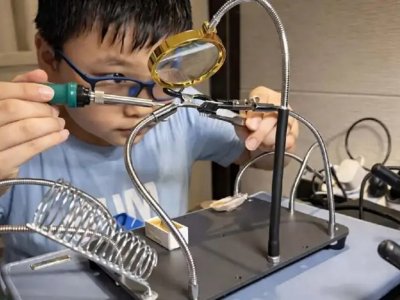 Çində 14 yaşlı şagird reaktiv mühərriki ev şəraitində yığıb