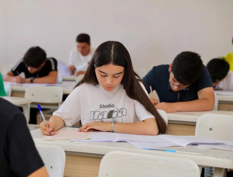 Növbəti buraxılış imtahanı keçirilib