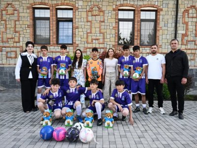 Leyla və Arzu Əliyevalar Şəkidə uşaq evində olublar