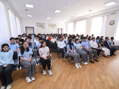 Qarabağ Universiteti ilə bağlı abituriyentlərlə görüş keçirilib