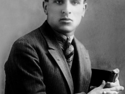 Mikayıl Müşfiqin doğum günüdür