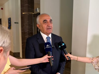 Rektor: müəllimlərin bilik səviyyəsi mütəmadi yoxlanacaq