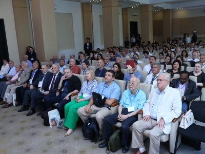 AzMİU beynəlxalq elm mərkəzinə çevrilir