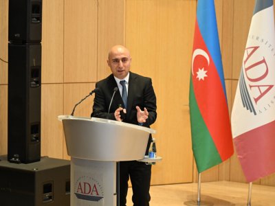 Müəllimi "yazıq" kimi təqdim etmək düzgün deyil