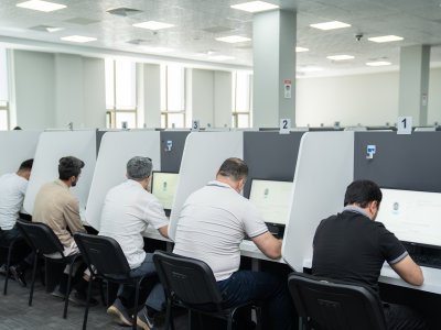 Dövlət icra məmuru fəaliyyəti ilə məşğul olmaq istəyən şəxslər üçün test imtahanı keçirilib