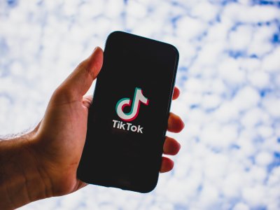"TikTok"a Aİ-dən xəbərdarlıq: Uşaqların hesabları daha təhlükəsiz olmalıdır