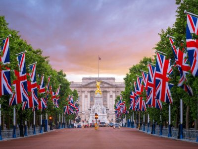 Britaniya universitetləri daha yüksək maaş artımı elan edib