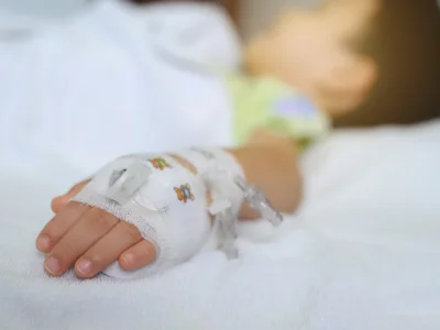 Pendirdən zəhərlənərək 9&nbsp;il komada qalan uşaq vəfat etdi
