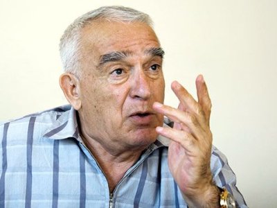 Tanınmış şair vəfat etdi