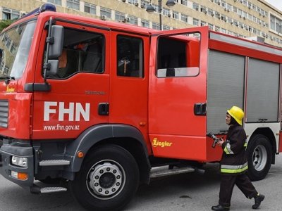 FHN: 1-i uşaq olmaqla 2 nəfər xilas edilib