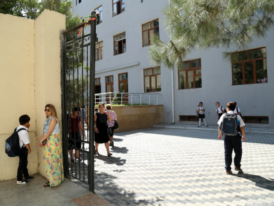 Məktəbdə valideynə &ldquo;stop&rdquo; qoyulmalıdır? - Təhlükəsizlik qaydaları yenidən GÜNDƏMDƏ