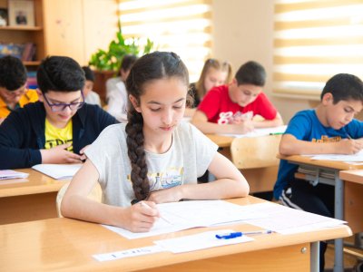 Şagirdlərin yerdəyişməsi dayandırılır