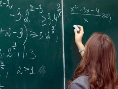 Qızlar riyaziyyatda niyə oğlanları üstələdi? - Nazir səbəbləri açıqladı