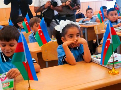 Birinci sinifləri məktəbə necə&nbsp;alışdırmaq olar? - Müəllim sirləri açır