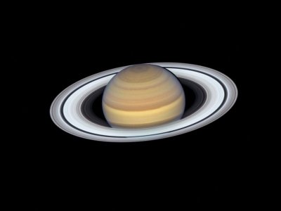 Alimlər Saturnda yeni atmosfer quruluşu kəşf ediblər