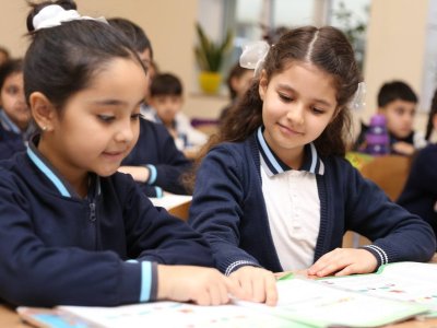 &ldquo;Uşağın əvəzinə hər şeyi etməyin&rdquo;: Məktəbə adaptasiyanın əsas şərtləri