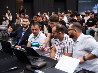&ldquo;TinyTamers&rdquo; komandası &ldquo;GameTech Bootcamp&rdquo;də birinci oldu