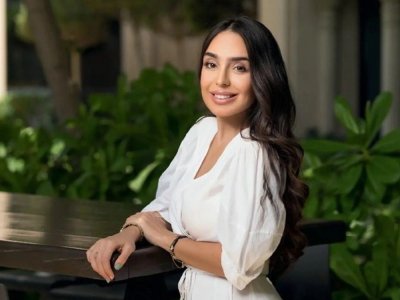 Leyla Əliyeva Nüsrət Kəsəmənlinin məşhur şeirini oxudu