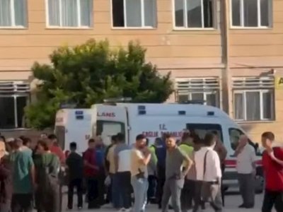 Məktəbdə atəş açan şəxsin valideynləri və babası saxlanıldı