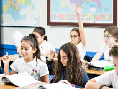 İtaliya məktəblərində yeni qayda: Xarici şagirdlərin sayı məhdudlaşdırılır