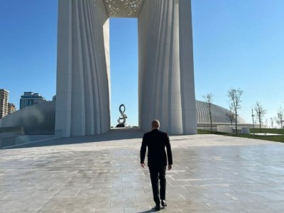 Prezident və xanımı Zəfər parkını ziyarət etdi&nbsp;