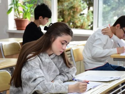 Bütün ixtisaslara xarici dildən bal&nbsp;tələbi qoyulmalıdır?&nbsp;