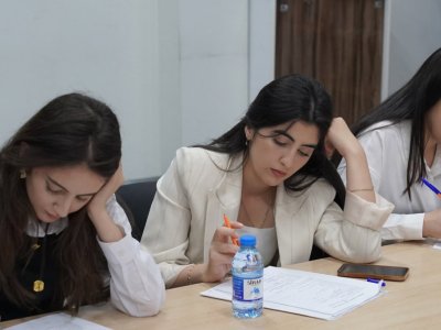Psixoloq və direktor müavinləri üçün təlimlər keçirilib