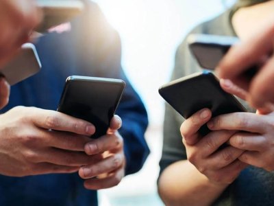 Erkən yaşda smartfon istifadəsi qidalanma pozuntusu riskini artırır