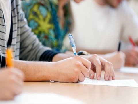 Magistraturaya qəbul imtahanının birinci mərhələsi başa çatdı